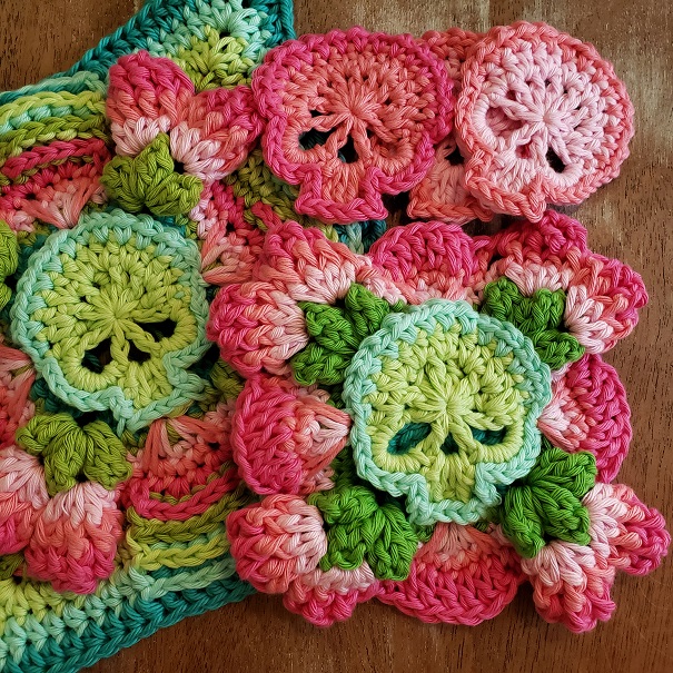 Granny Scare Granny Square Crochet Pattern – MADLANDIA