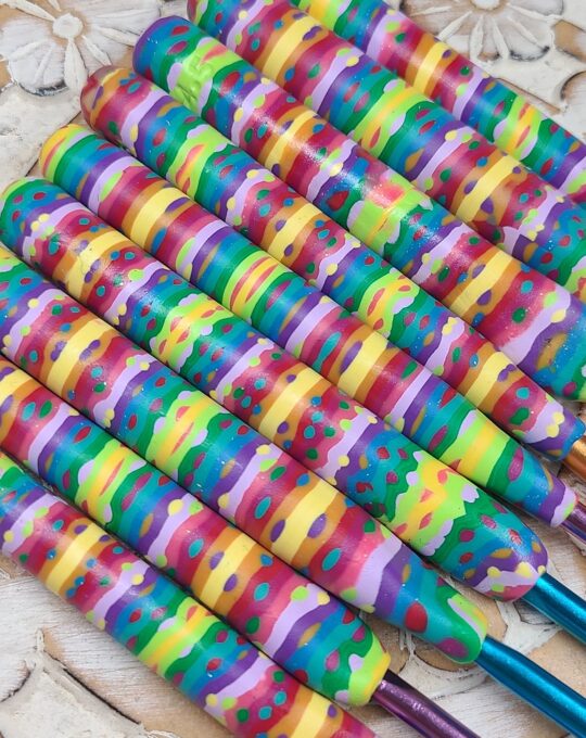 Rainbow Dots-Love Handle Crochet Hook